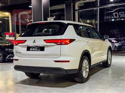 ميتسوبيشي اوتلاندر